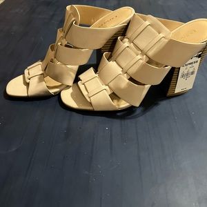 EXPRESS WOMEN HIGH HEELS